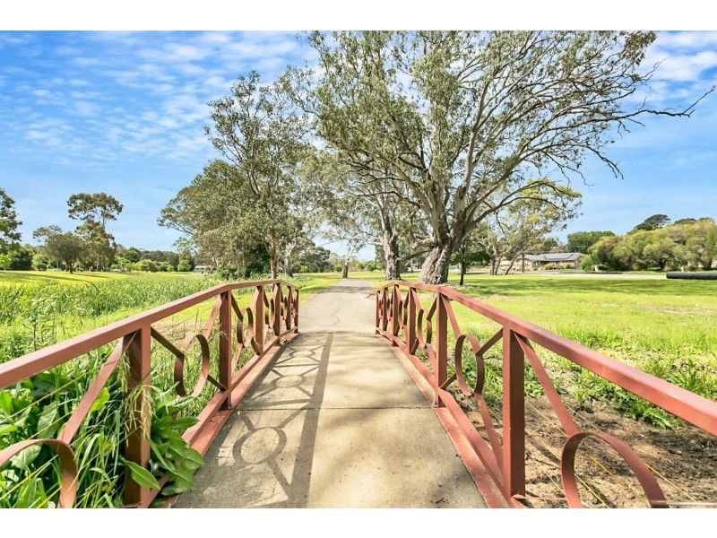 1 Coral Street, Mount Barker SA 5251