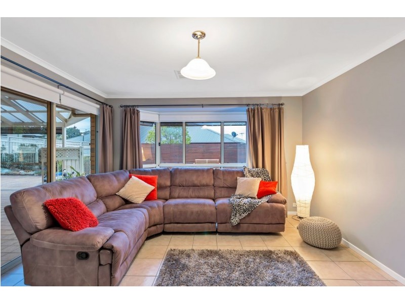 4 Stonybrook Grove, Mount Barker SA 5251