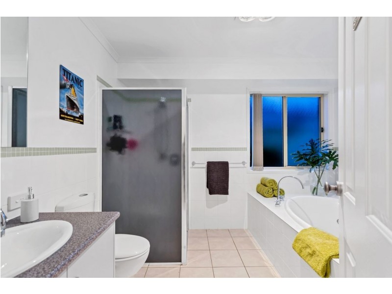 4 Stonybrook Grove, Mount Barker SA 5251