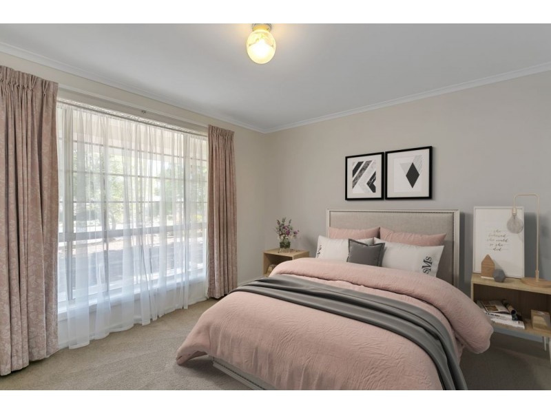 16 Elm Drive, Oakbank SA 5243