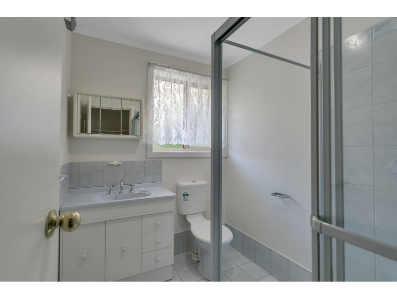 16 Elm Drive, Oakbank SA 5243