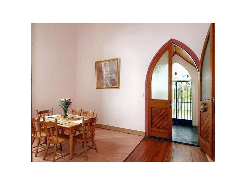 8 Showground Road, Mount Pleasant SA 5235