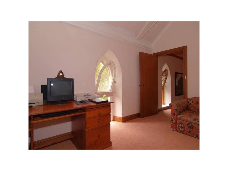 8 Showground Road, Mount Pleasant SA 5235