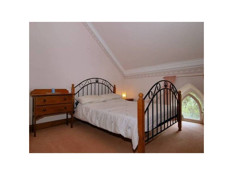 8 Showground Road, Mount Pleasant SA 5235