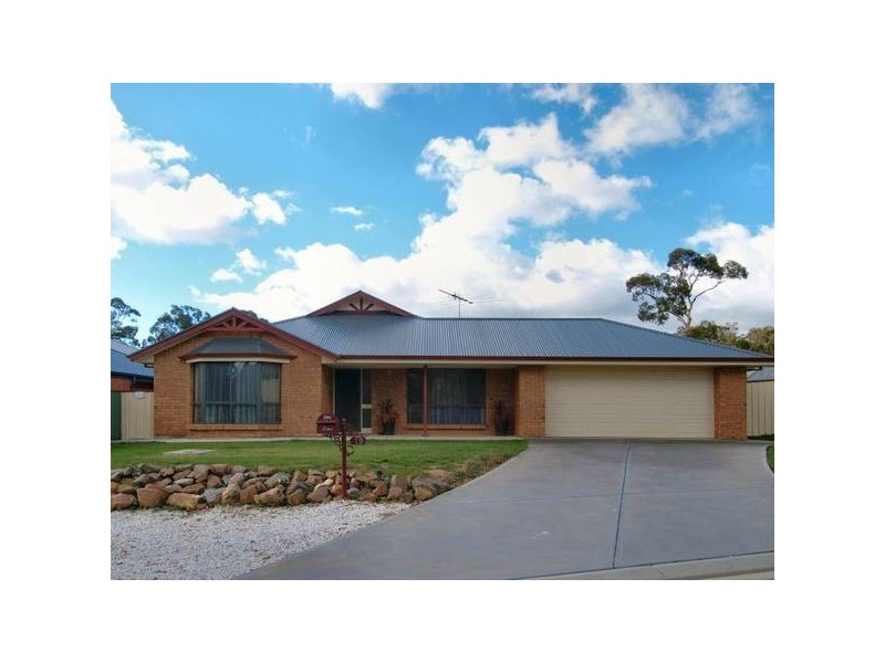 19 St Marks Drive, Woodside SA 5244