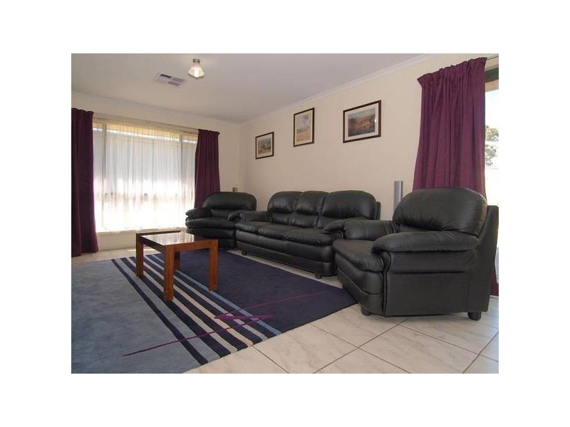 19 St Marks Drive, Woodside SA 5244