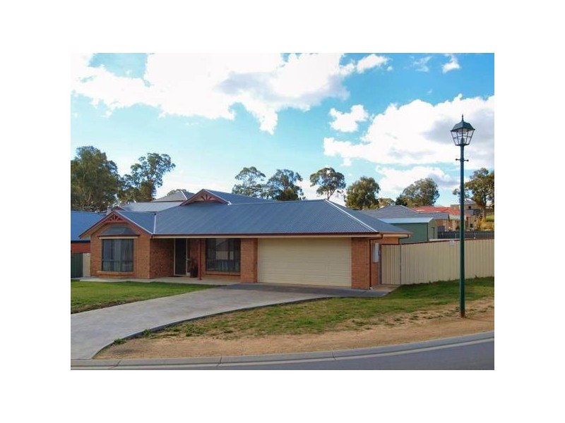 19 St Marks Drive, Woodside SA 5244