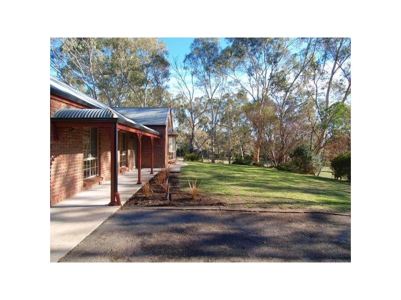 2 Pike Street, Oakbank SA 5243