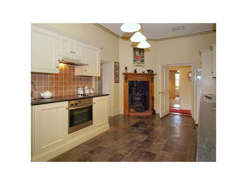 8 Victoria Street, Gumeracha SA 5233