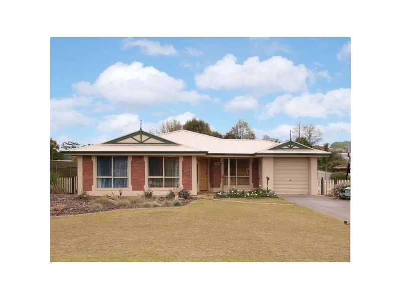 10 Gardenia Drive, Woodside SA 5244