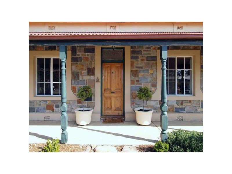 2 Newman Road, Charleston SA 5244