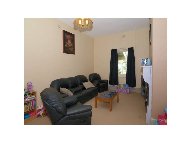 17 Henry Street, Woodside SA 5244