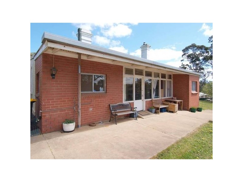 17 Henry Street, Woodside SA 5244