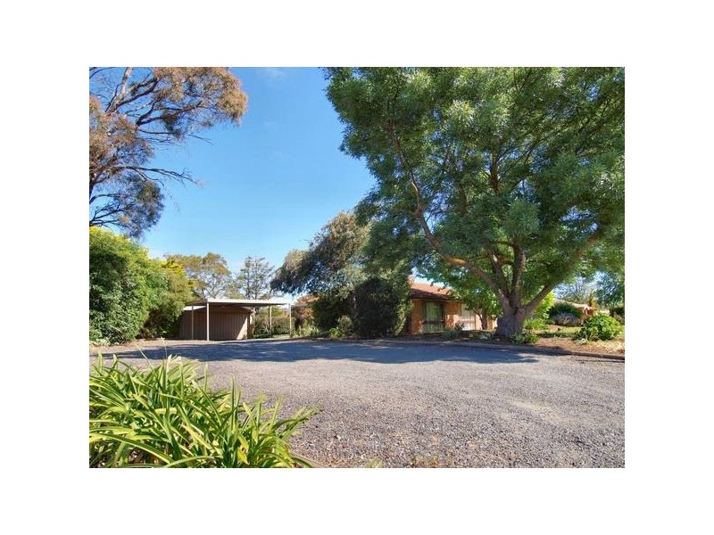 8 Sandford Avenue, Mount Barker SA 5251