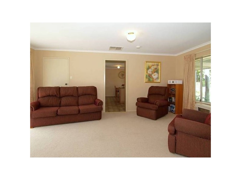 8 Sandford Avenue, Mount Barker SA 5251