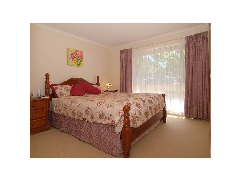 8 Sandford Avenue, Mount Barker SA 5251