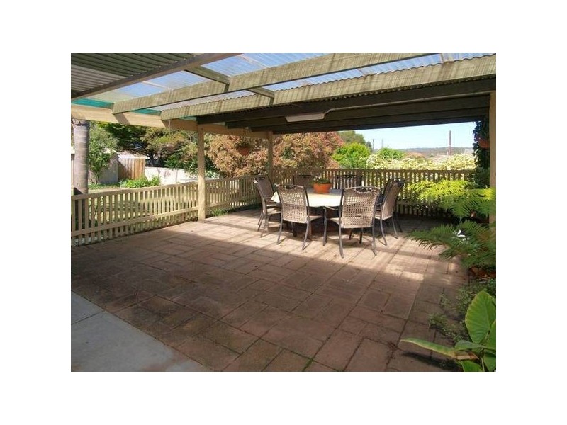 8 Sandford Avenue, Mount Barker SA 5251