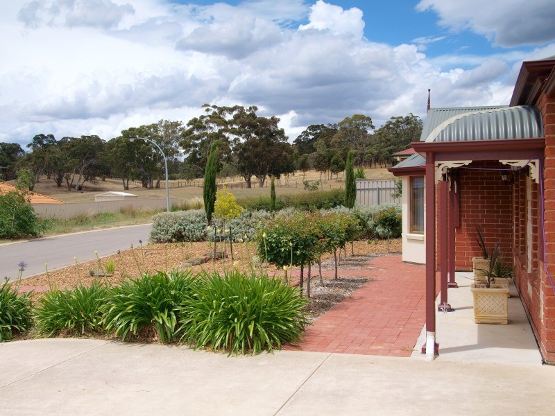 56 Jacaranda Drive, Woodside SA 5244