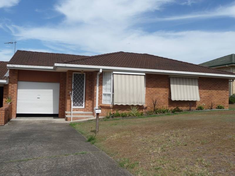 2/18 Pettitt Avenue, Taree NSW 2430