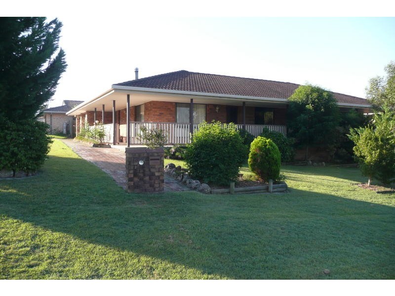 16 Alonbar Crescent, Taree NSW 2430