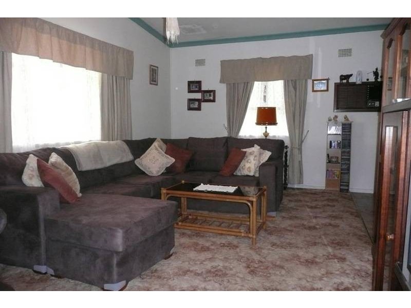 28 Kanangra Drive, Taree NSW 2430