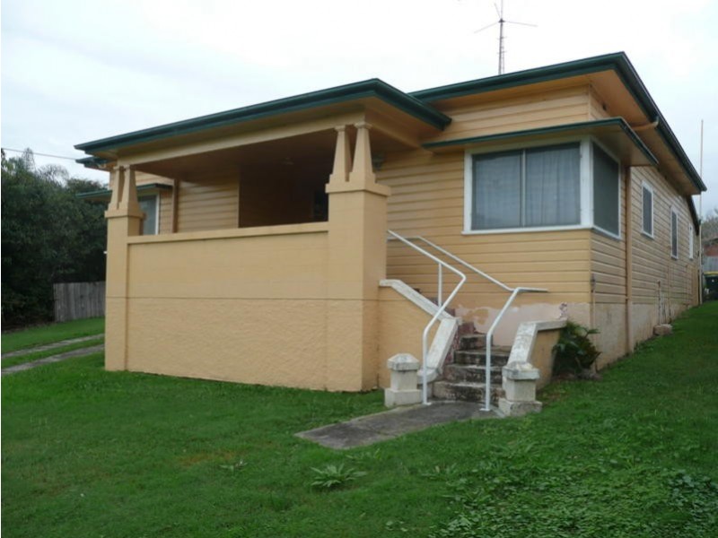 27 Alban Street, Taree NSW 2430
