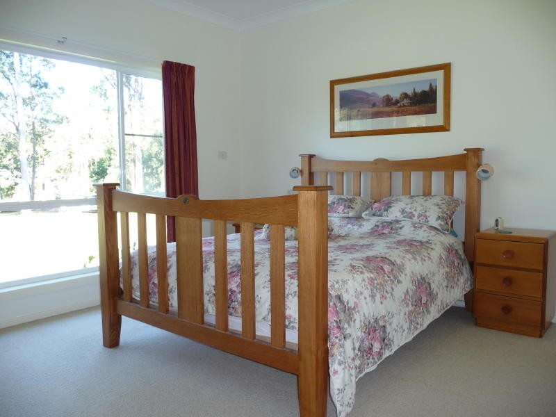 12 Kolinda Drive, Old Bar NSW 2430