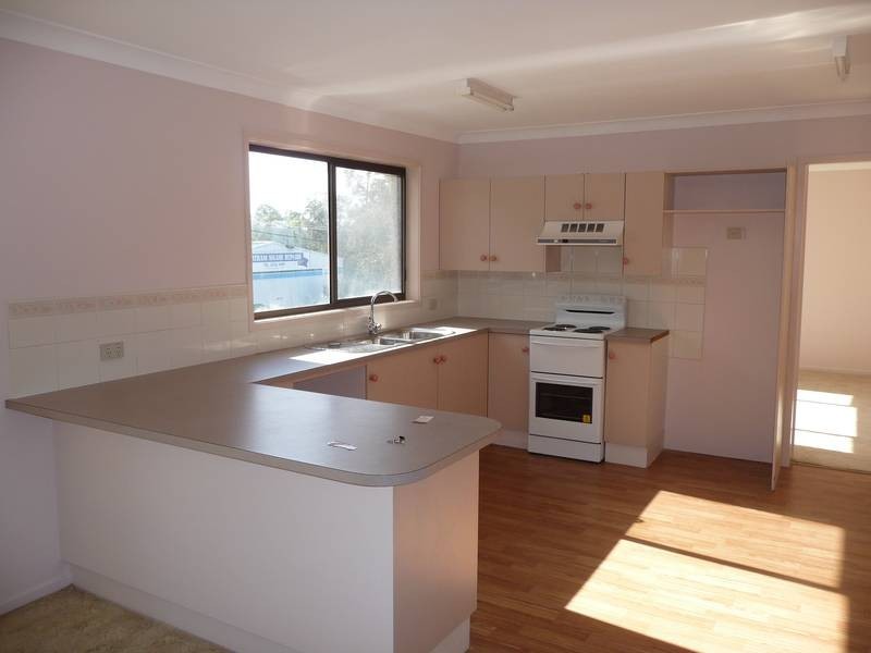 17 Elizabeth Avenue, Taree NSW 2430