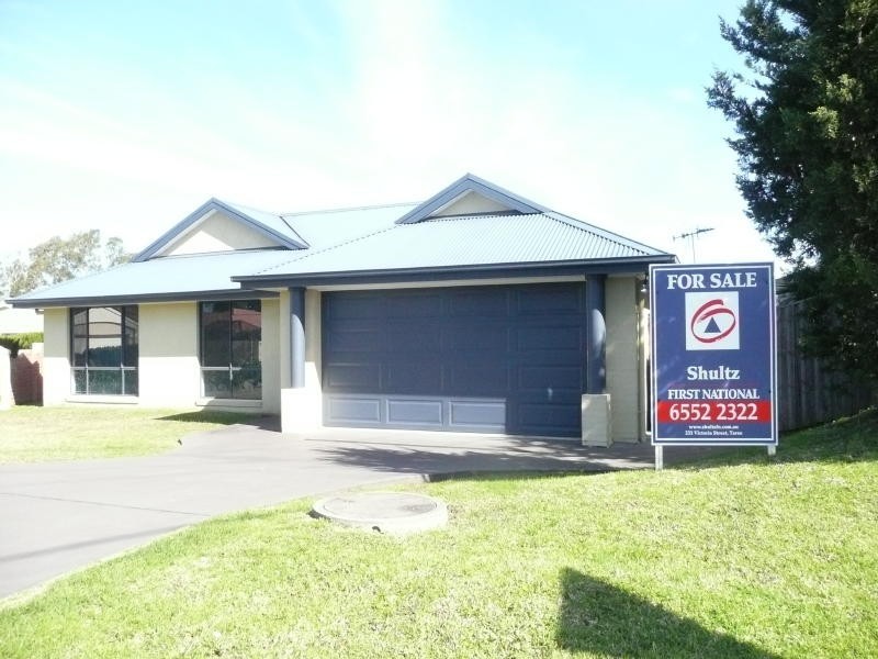 8 Gregory Close, Taree NSW 2430