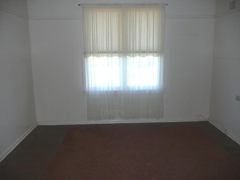 11 Hooke Street, Taree NSW 2430