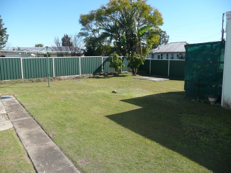 11 Hooke Street, Taree NSW 2430