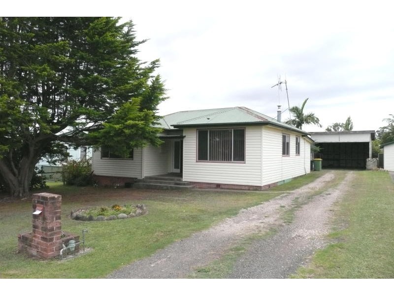 3 Plummer Street, Taree NSW 2430