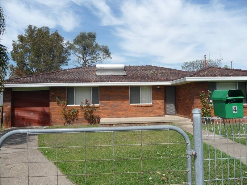 4 Milligan Street, Taree NSW 2430