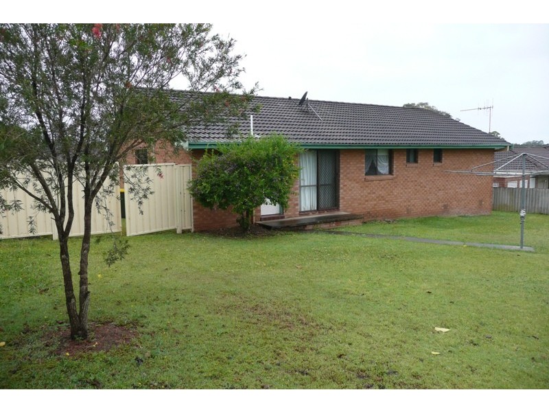 4 Nioka Place, Taree NSW 2430