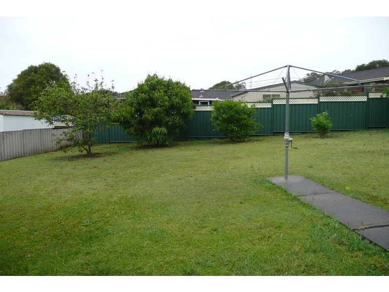 4 Nioka Place, Taree NSW 2430