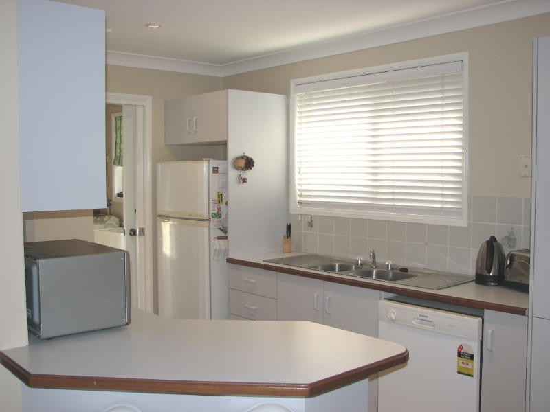 2/27 Palanas Drive, Taree NSW 2430