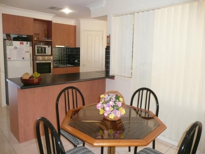 2 Mullalone Place, Taree NSW 2430