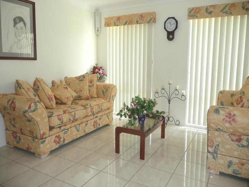 2 Mullalone Place, Taree NSW 2430