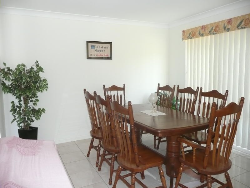 2 Mullalone Place, Taree NSW 2430