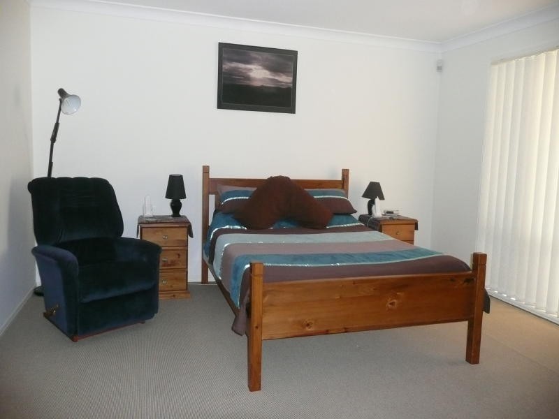 2 Mullalone Place, Taree NSW 2430