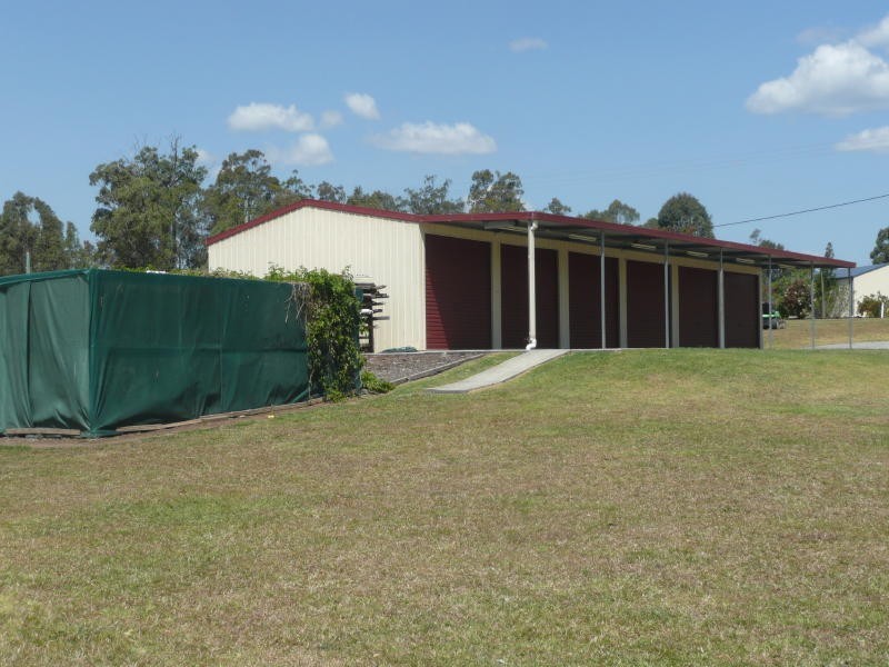 2 Mullalone Place, Taree NSW 2430