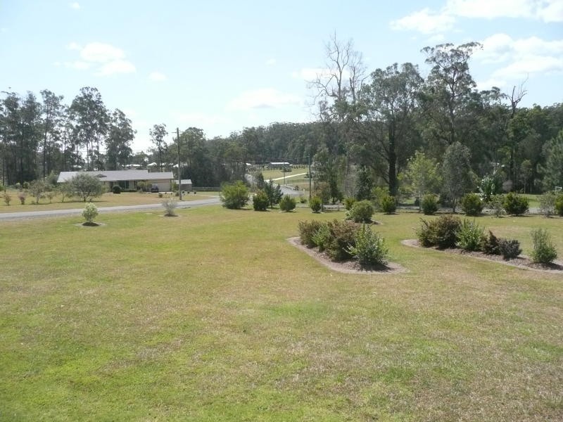 2 Mullalone Place, Taree NSW 2430