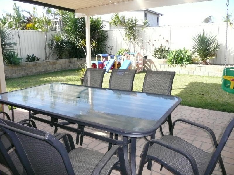 11 Shantull Drive, Wallabi Point NSW 2430