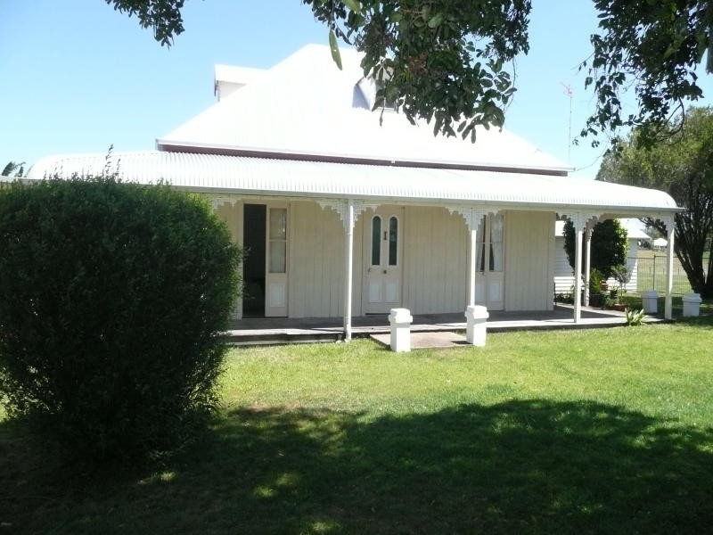 96 River Road, Taree NSW 2430