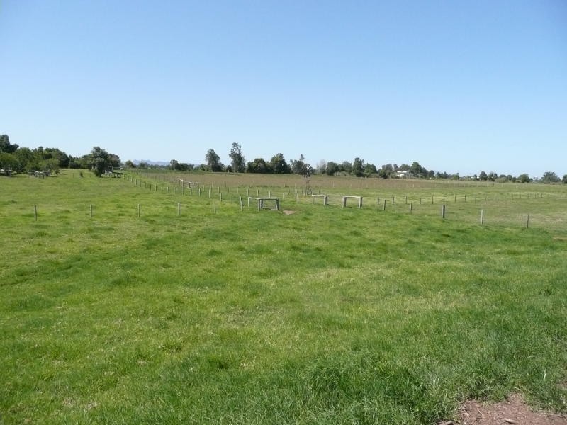 96 River Road, Taree NSW 2430