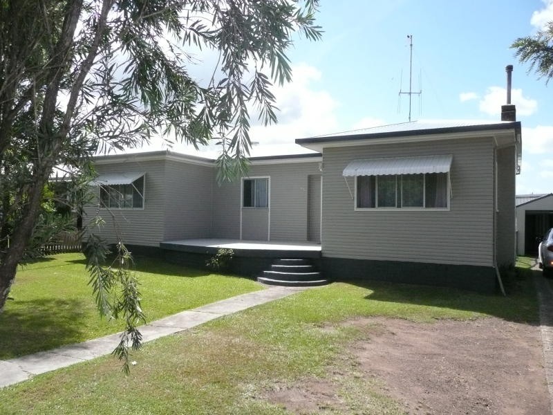 95 Wingham Road, Taree NSW 2430