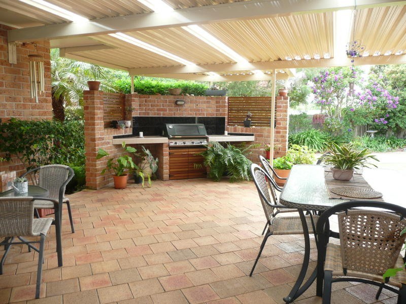 12 Silky Ash Close, Old Bar NSW 2430