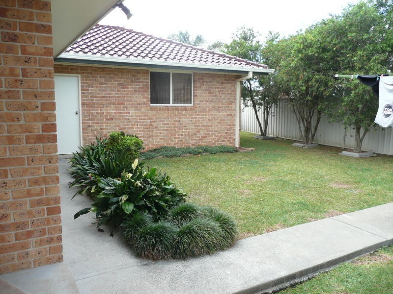 12 Silky Ash Close, Old Bar NSW 2430
