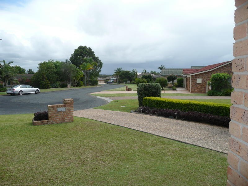 12 Silky Ash Close, Old Bar NSW 2430