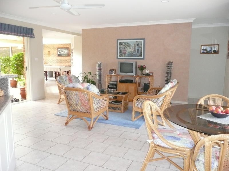 12 Silky Ash Close, Old Bar NSW 2430